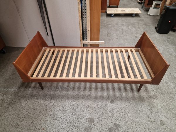 Seng, enkelt, teak
