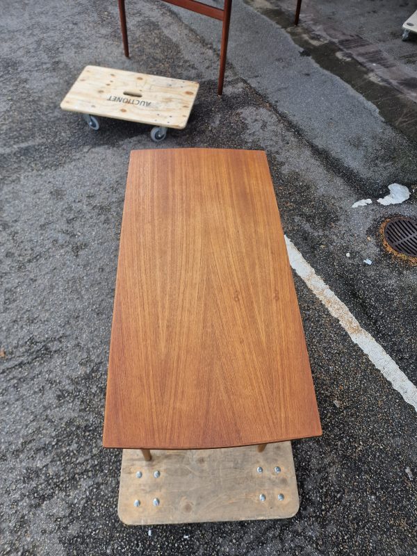 Sofabord med pindehylde, teak
