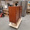 Skænk i teak med skydelåger og hylder — billede 7