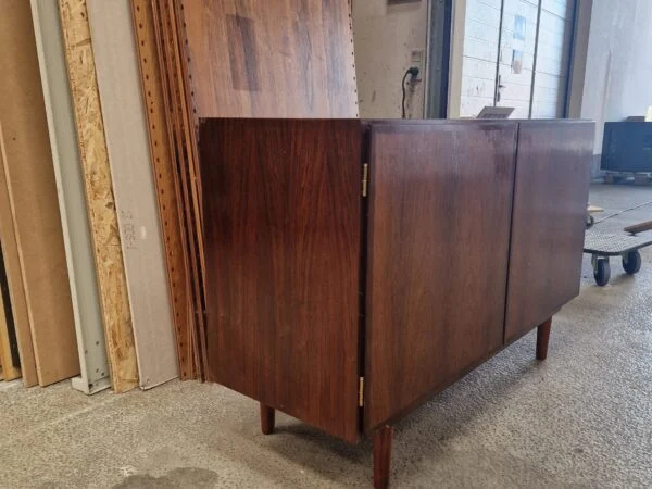Omann Jr, model nr 4 Smal skænk, palisander, Omann Jr, model nr 4 — billede 3