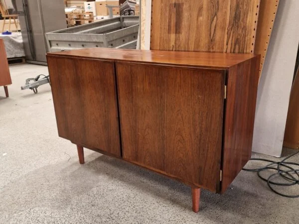 Omann Jr, model nr 4 Smal skænk, palisander, Omann Jr, model nr 4 — billede 5