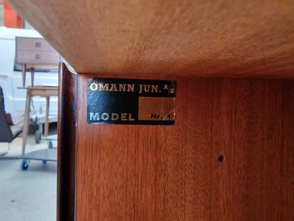 Omann Jr, model nr 4 Smal skænk, palisander, Omann Jr, model nr 4 — billede 8