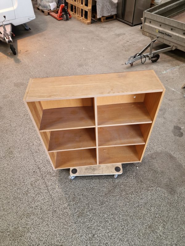 Bogkasse i egetræ