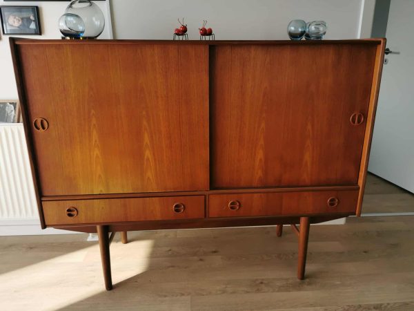 Skænk, teak, skydelåger, skuffer og skjulte skuffer