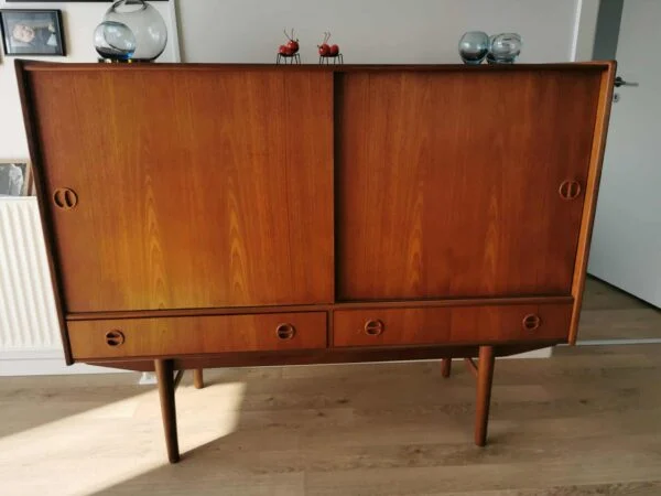Skænk, teak, skydelåger, skuffer og skjulte skuffer