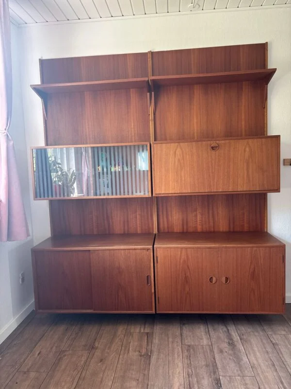 Hansen & Guldberg Vangereol med skabe, hylder og vanger, teak, Hansen & Guldberg