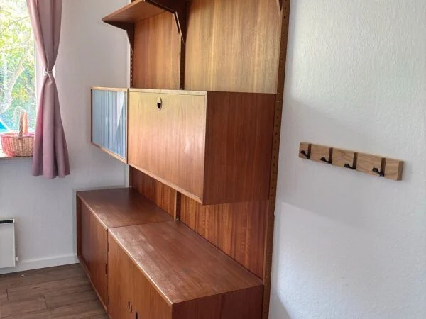 Hansen & Guldberg Vangereol med skabe, hylder og vanger, teak, Hansen & Guldberg — billede 6