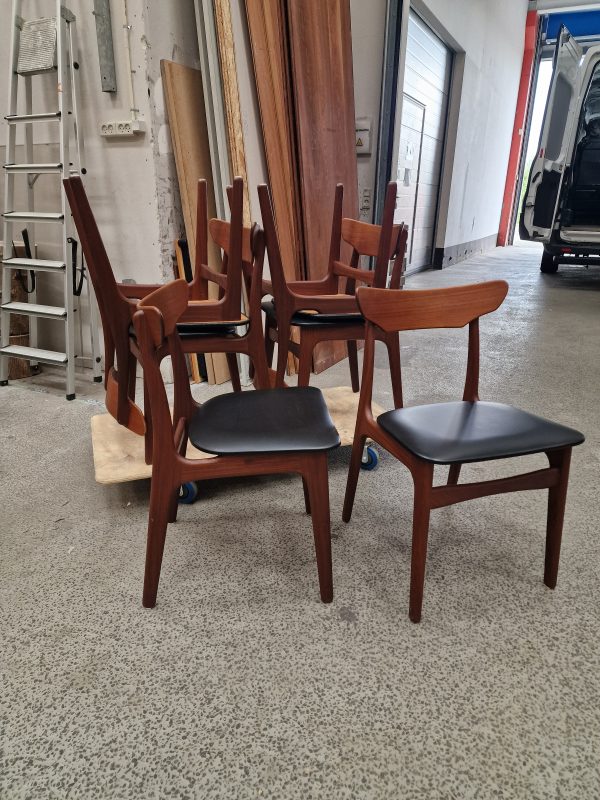 Seks spisestole i massiv teak, Elgaard & Schøning