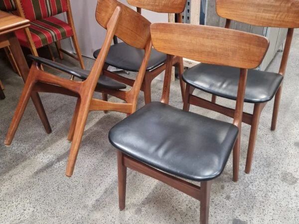 Elgaard og Schøning Fire spisestole i massiv teak, Elgaard og Schøning