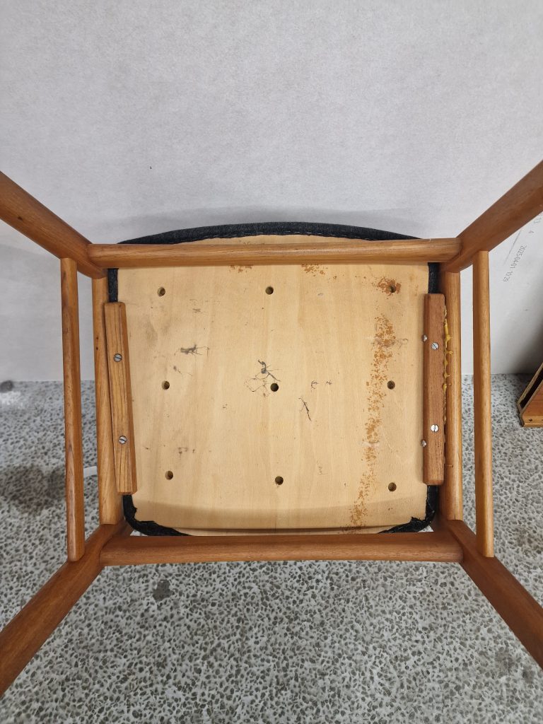 Armstol, teak