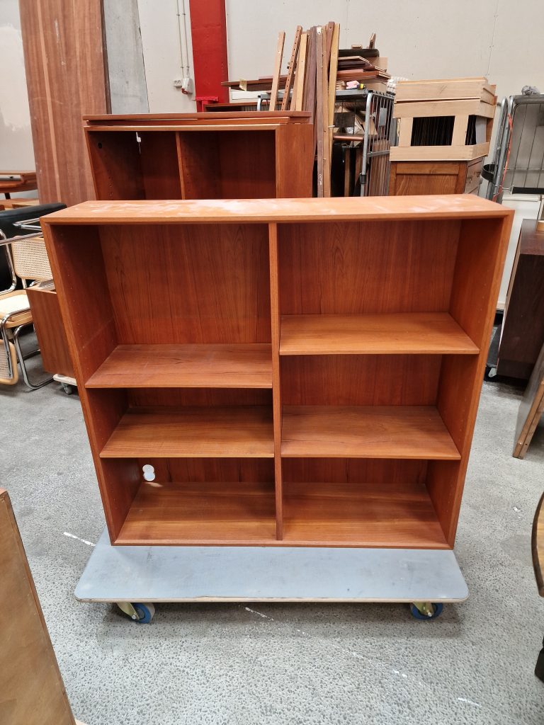 Kontormøbel, teak, skænk og bogreol