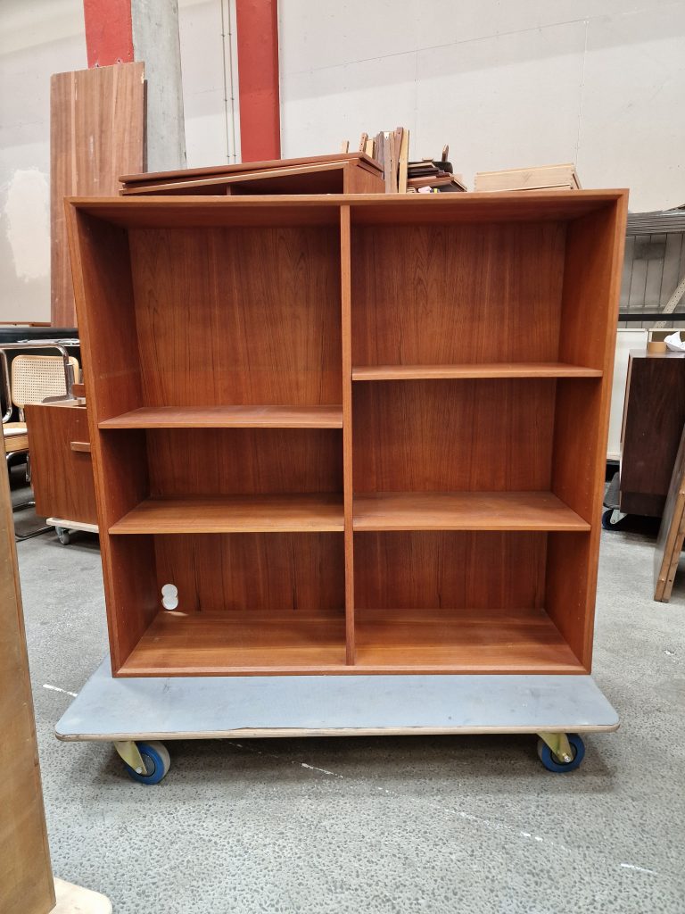 Kontormøbel, teak, skænk og bogreol