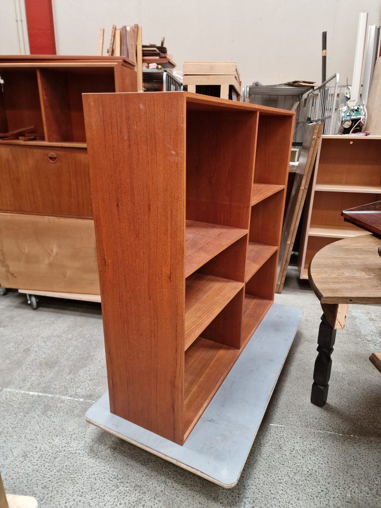 Kontormøbel, teak, skænk og bogreol