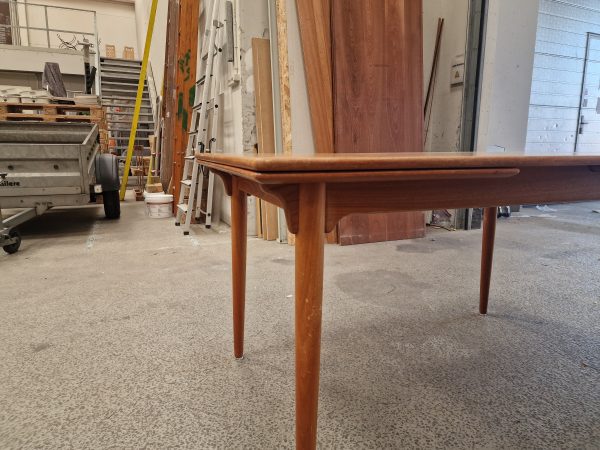 Spisebord i teak med hollandsk udtræk, Omann Jr