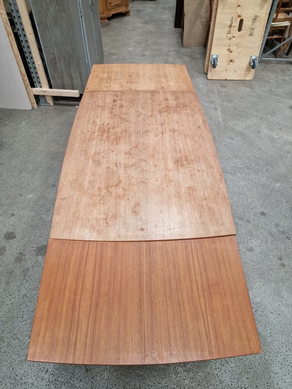 Spisebord med hollandsk udtræk, teak, bådformet