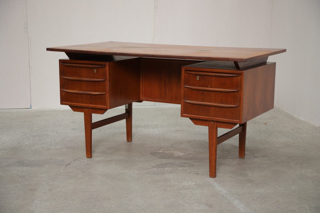 Skrivebord teak