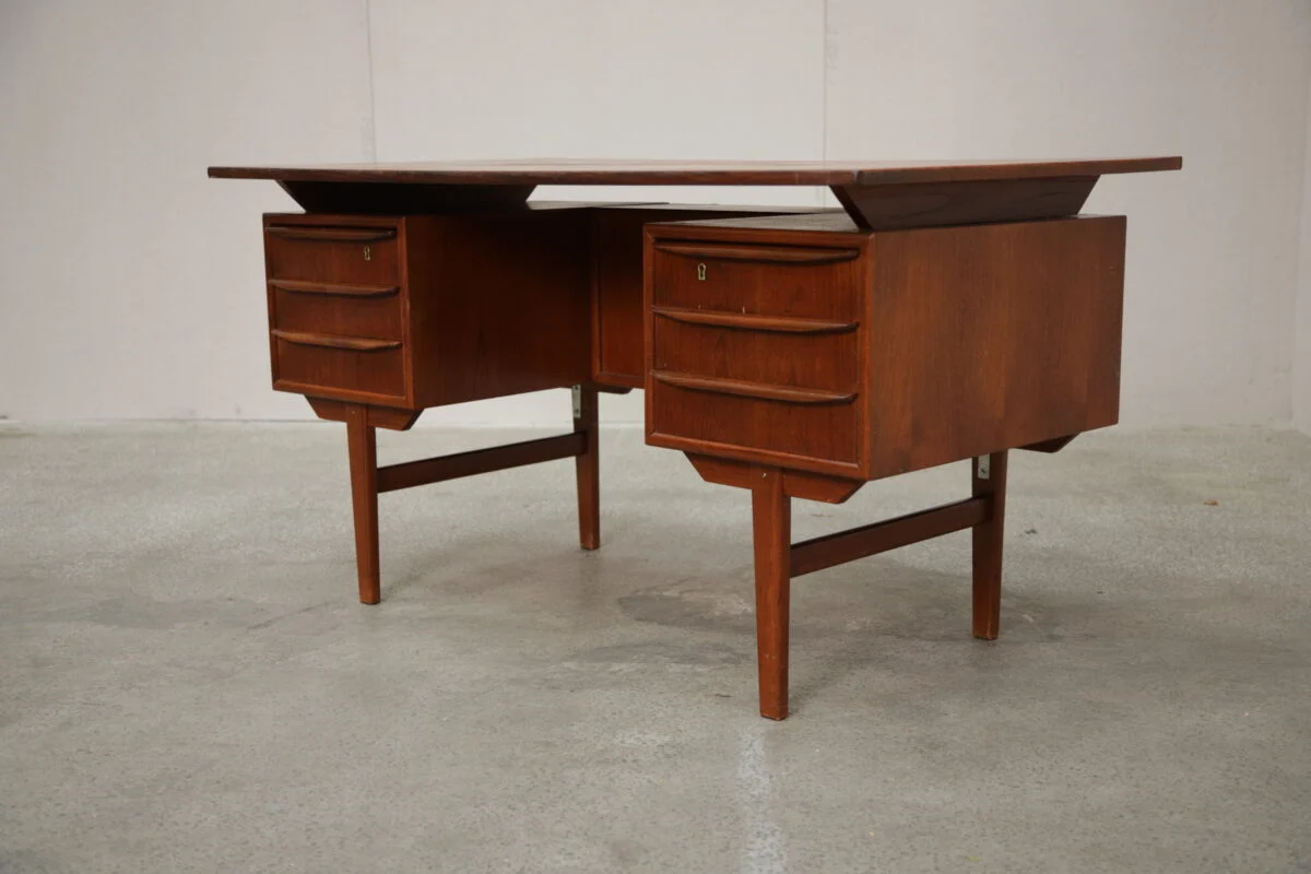 Skrivebord teak