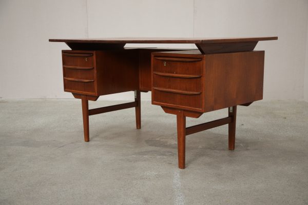 Skrivebord teak