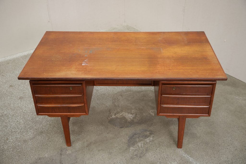 Skrivebord teak