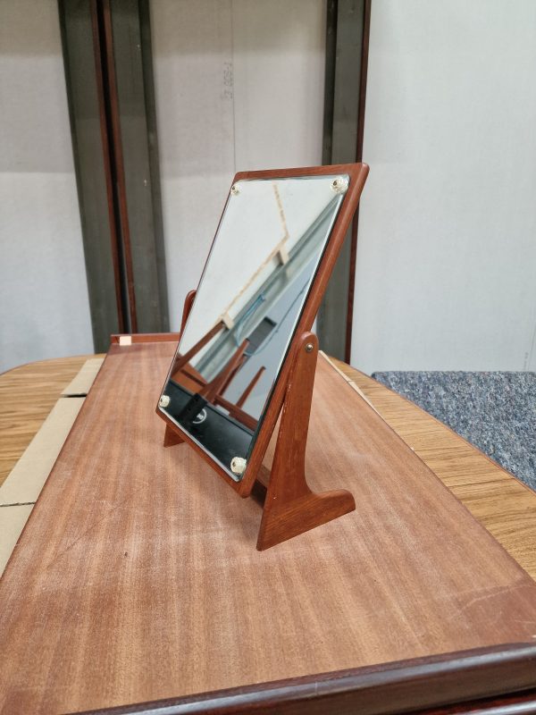 Vipbart spejl, teak