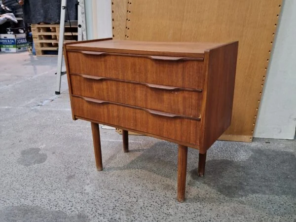 Entrekommode, teak, tre skuffer