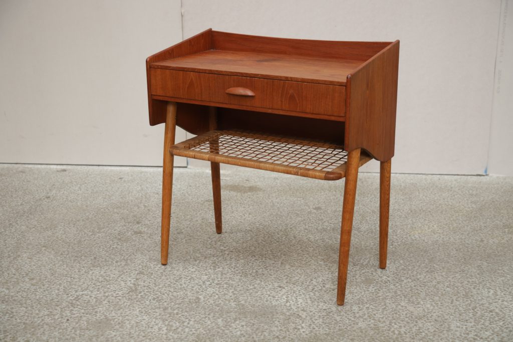 Natbord/entrékommode, teak, flethylde — billede 2