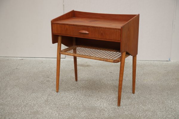 Natbord/entrékommode, teak, flethylde