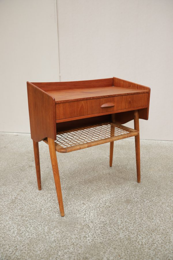 Natbord/entrékommode, teak, flethylde