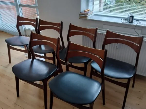 Erik Buch model 310 Seks spisestole i massiv teaktræ, Erik Buch model 310 — billede 2