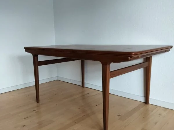 Spisebord i teak med hollandsk udtræk, Johannes Andersen