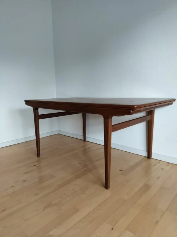 Johannes Andersen Spisebord i teak med hollandsk udtræk, Johannes Andersen