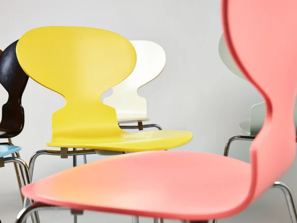 Seks myrestole, Arne Jacobsen