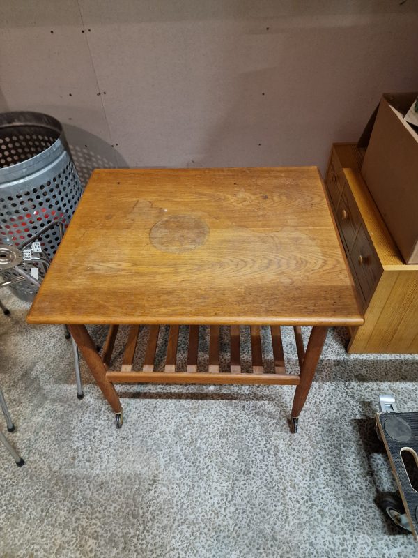 Sidebord på hjul, teak, model R103, FDB Ejvind Johansson