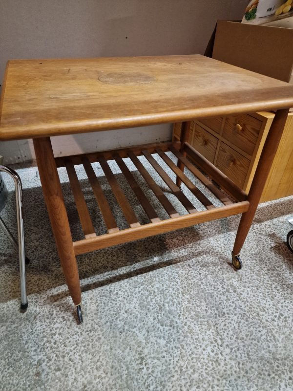 Sidebord på hjul, teak, model R103, FDB Ejvind Johansson