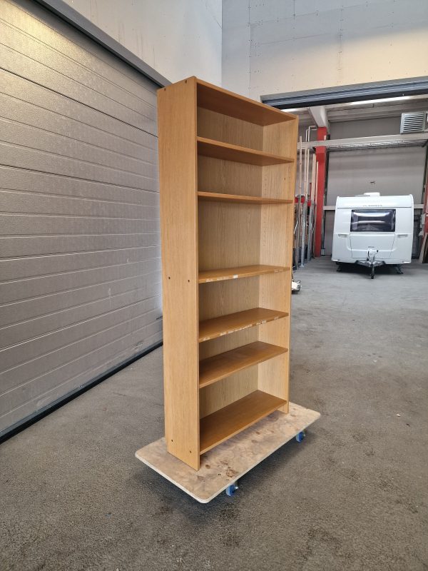 Bogreol i egetræ