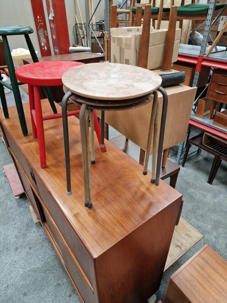 Skamler og taburetter — billede 5