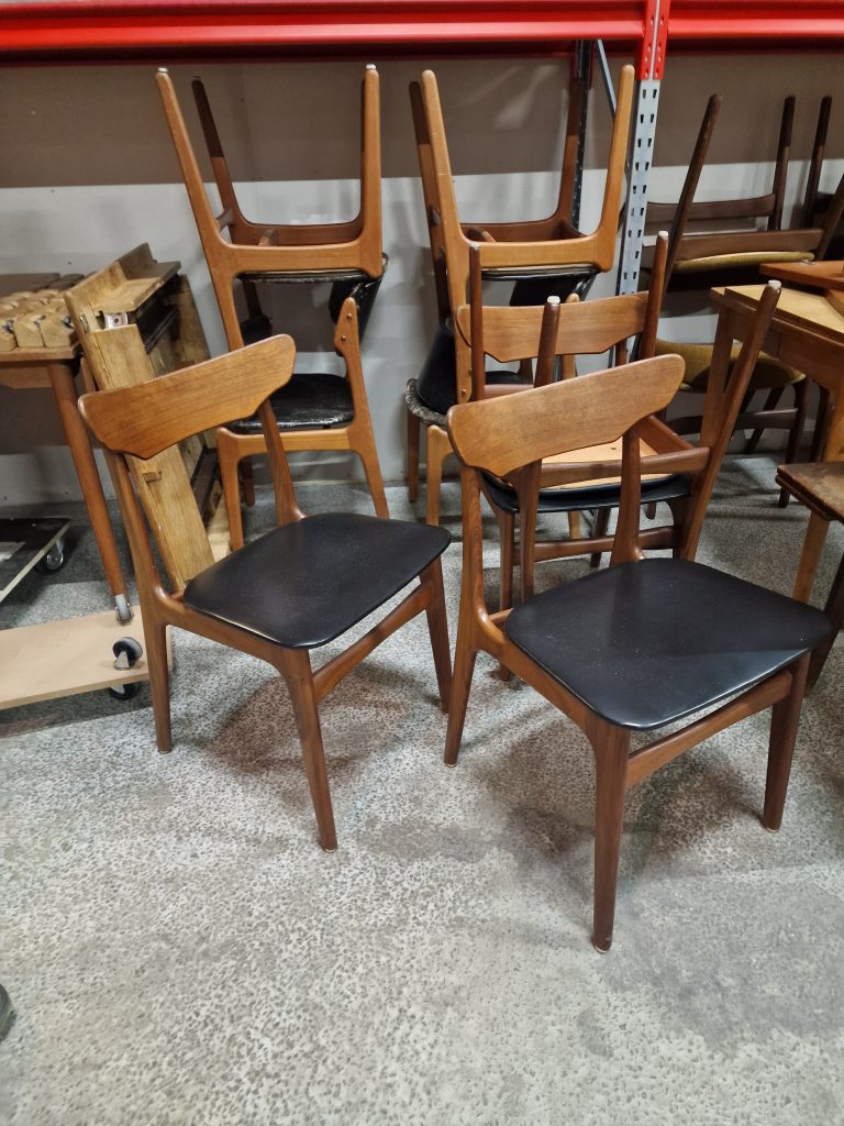 Schønning & Elgaard Fire spisestole, massiv teak, Schønning & Elgaard