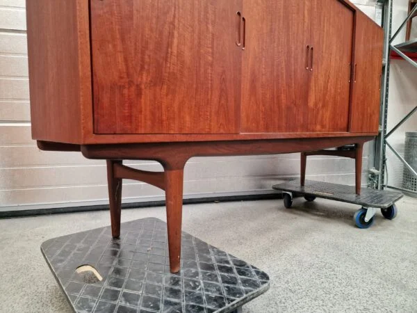 Johannes Andersen, Uldum Møbelfabrik Johannes andersen Teak skænk — billede 8