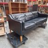 Sort trepersoners sofa — billede 2