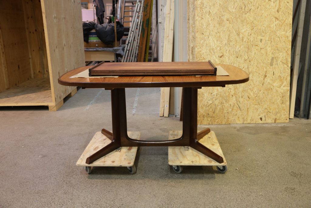 Gudme Møbelfabrik Ovalt spisebord, palisander, Gudme Møbelfabrik