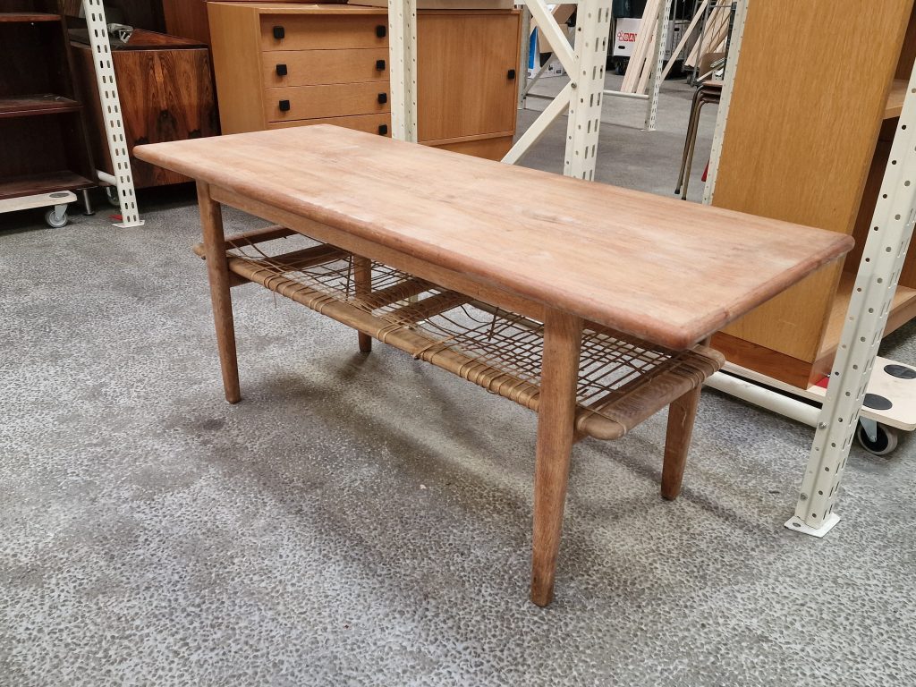 Sofabord i teak og egetræ med flethylde, til renovering — billede 5