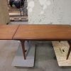 Uldum Møbelfabrik, Johannes Andersen  Spisebord i teak med tillægsplade af Johannes Andersen for fra Uldum Møbelfabrik — billede 12