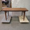 Uldum Møbelfabrik, Johannes Andersen  Spisebord i teak med tillægsplade af Johannes Andersen for fra Uldum Møbelfabrik