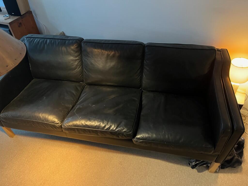 Stouby 3 pers sort Stouby sofa