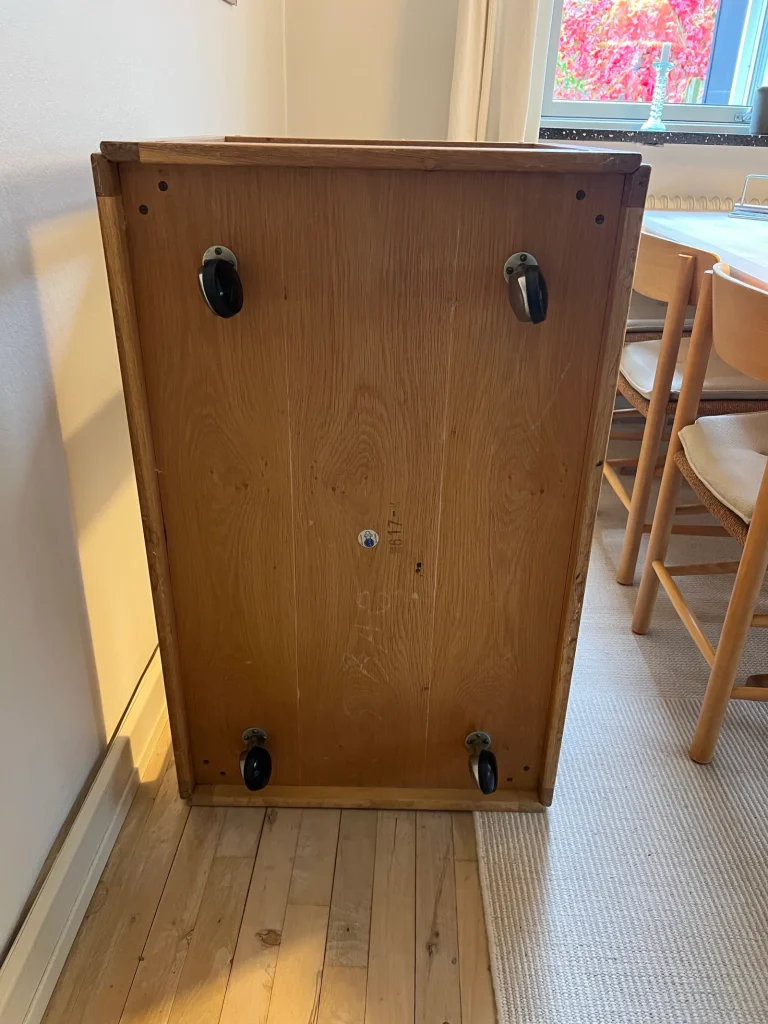 CFC Silkeborg Serveringsvogn/rullebord, massiv egetræ, CFC Silkeborg — billede 3