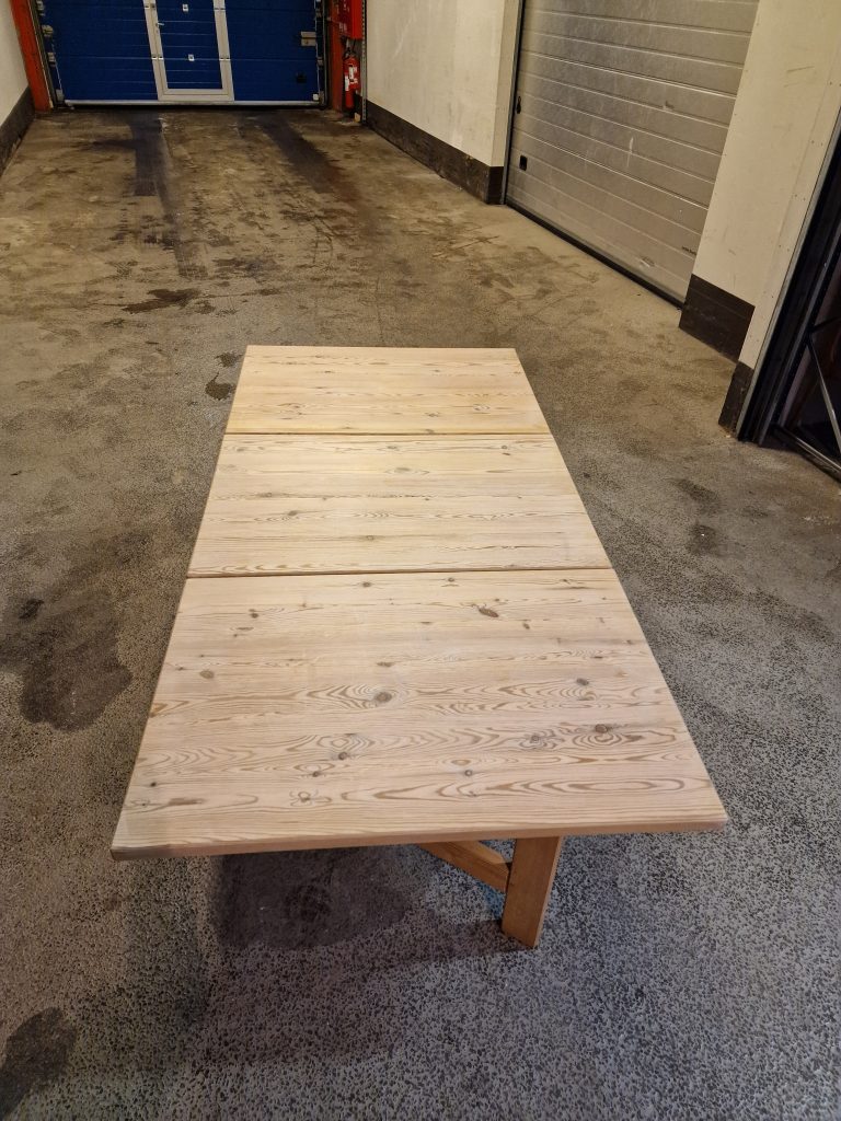 Spisebord i massiv fyrretræ med gateleg-ben — billede 11