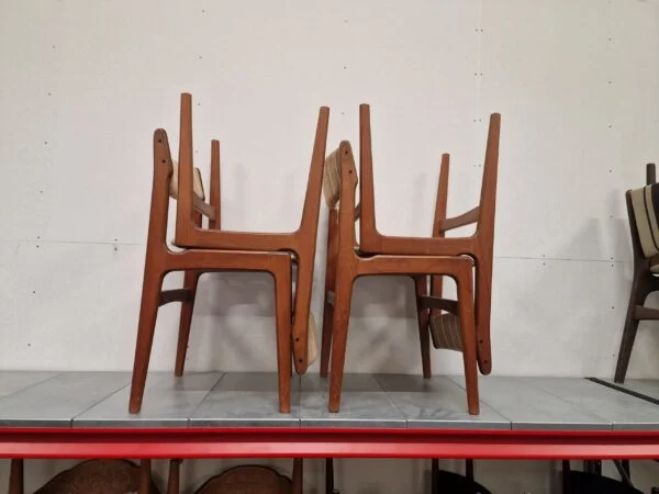 Fire Erik Buch spisestole, teak, til ompolstring