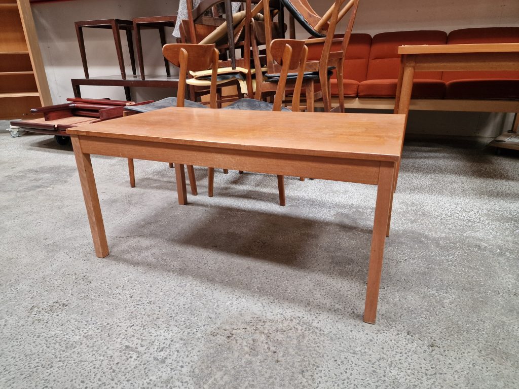 Sofabord i teak