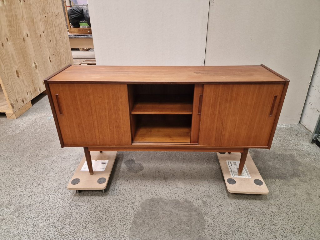 Lav skænk i teak — billede 6