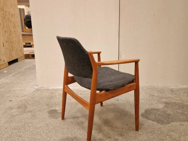 Armstol i massiv teak, Arne Vodder model 62A — billede 5
